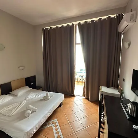 Ceka Hotel 3*